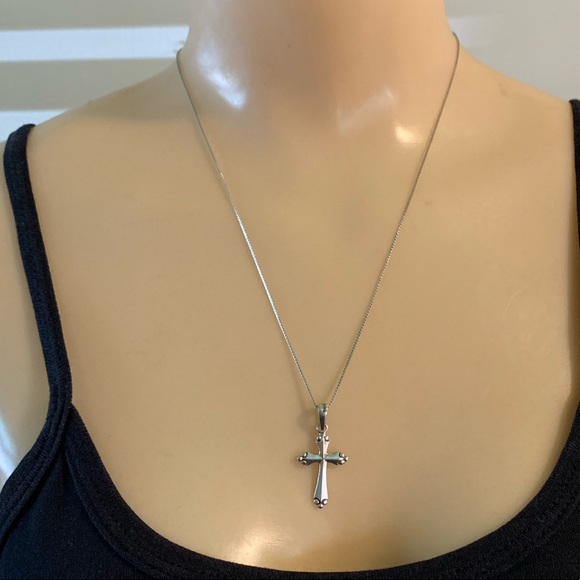 Vintage Jewelry - Vintage Sterling Silver 925 Cross Pendant Necklace